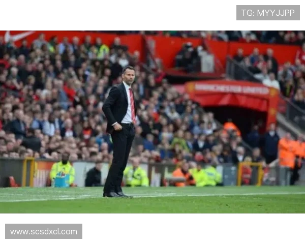 约罗加盟曼联目标明确 梦想成为像费迪南德维迪奇那样的传奇后卫